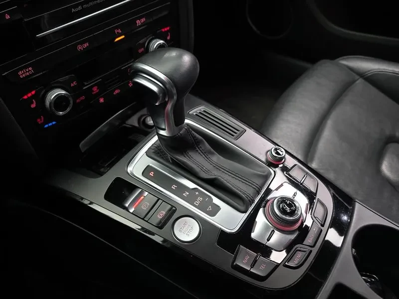Audi A5 2.0 TDI Quattro, снимка 17 - Автомобили и джипове - 55013043