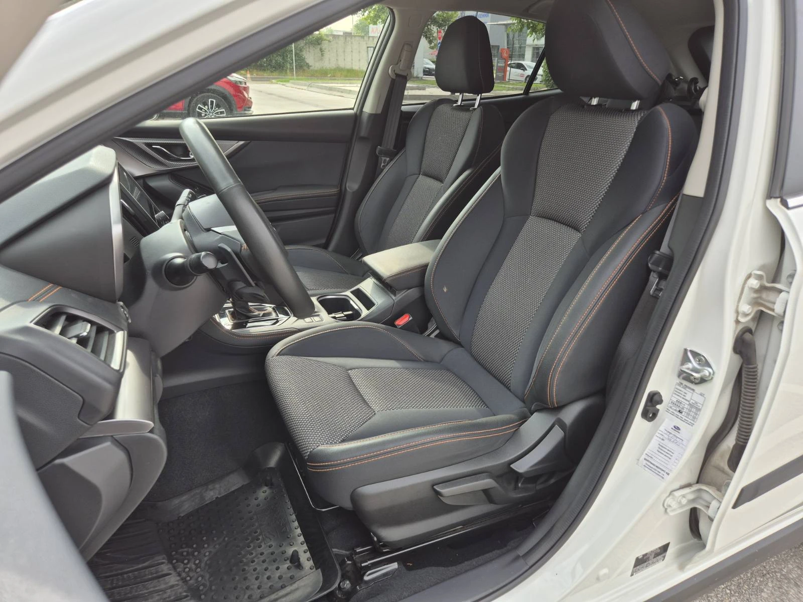 Subaru XV 2.0i E-Boxer 4DVENTURE - изображение 9