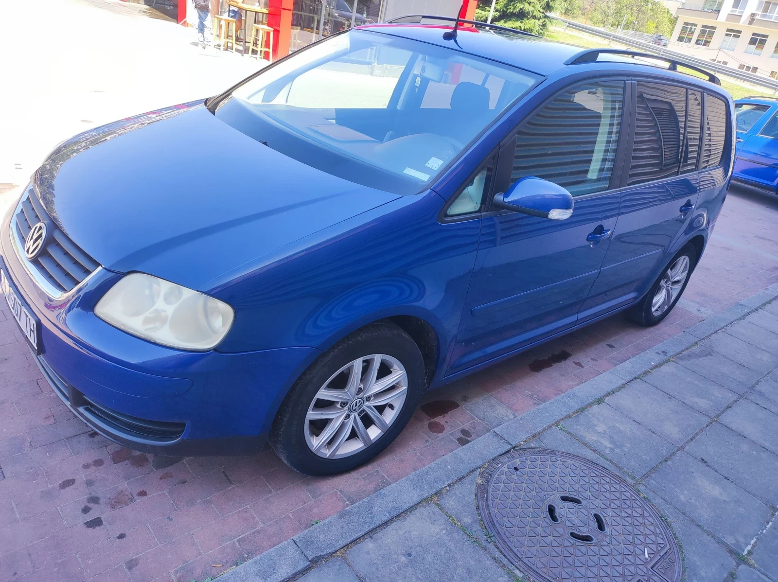 VW Touran 1.9TDI, DSG - изображение 2