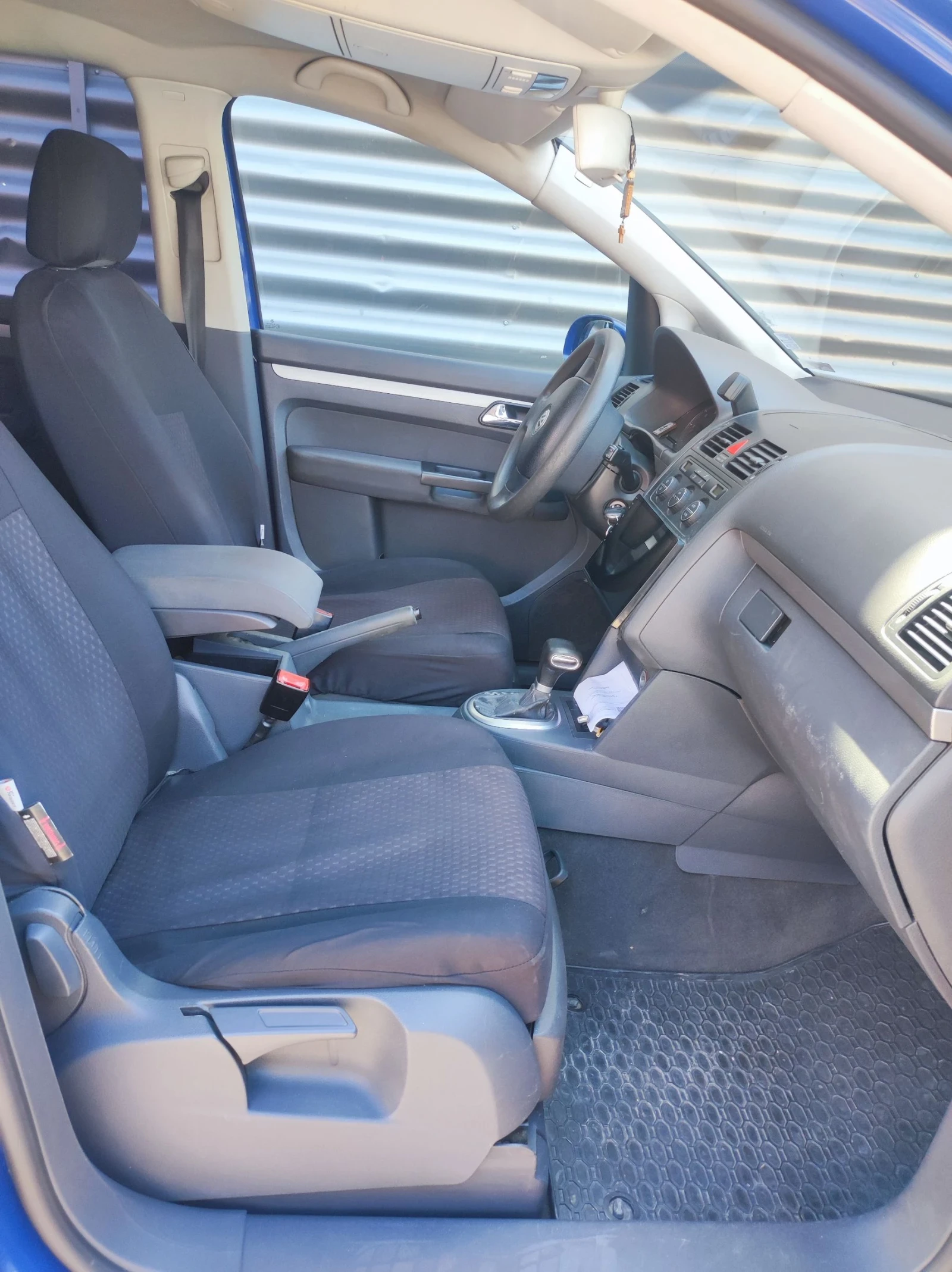 VW Touran 1.9TDI, DSG - изображение 7