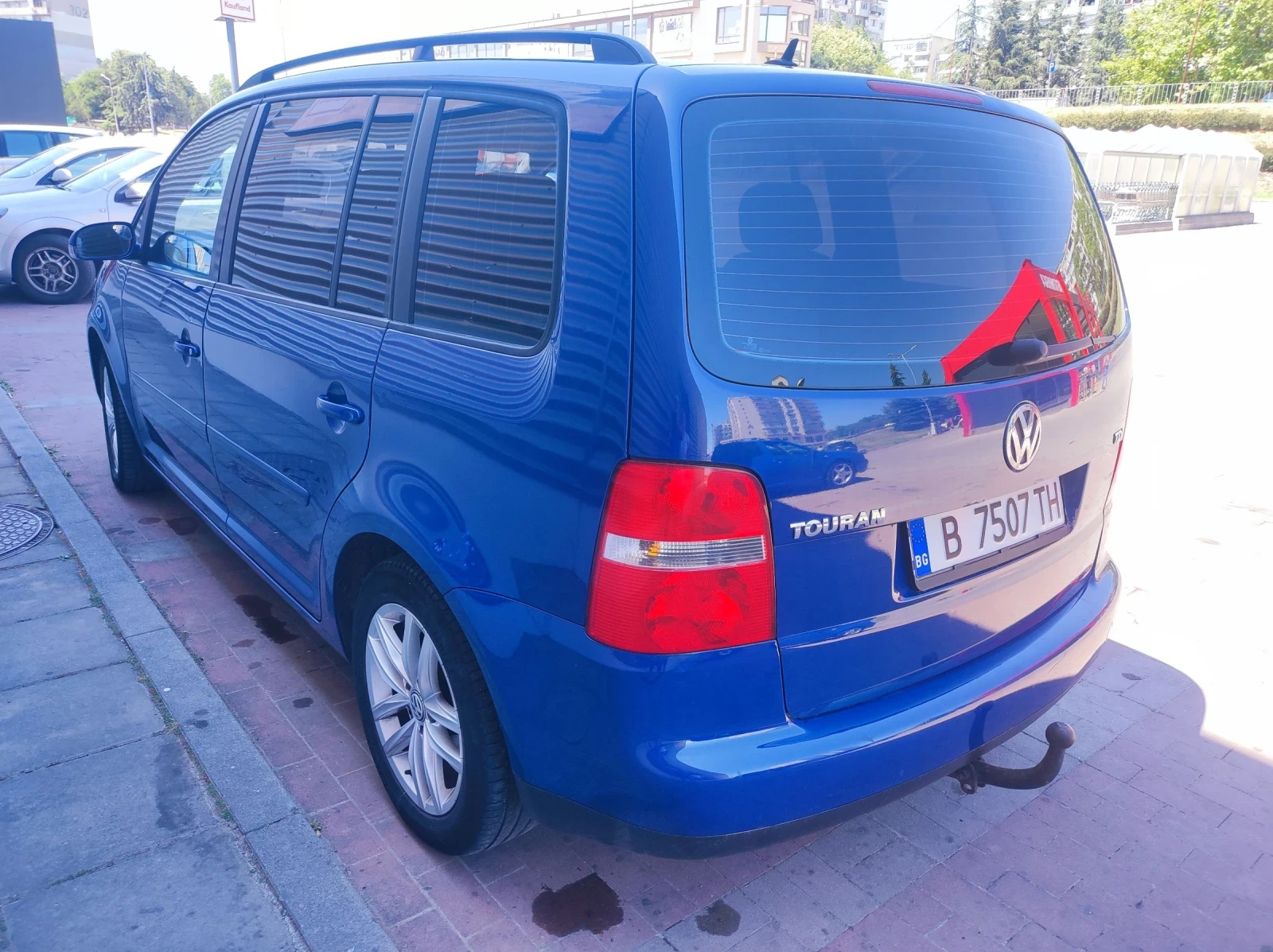 VW Touran 1.9TDI, DSG - изображение 4
