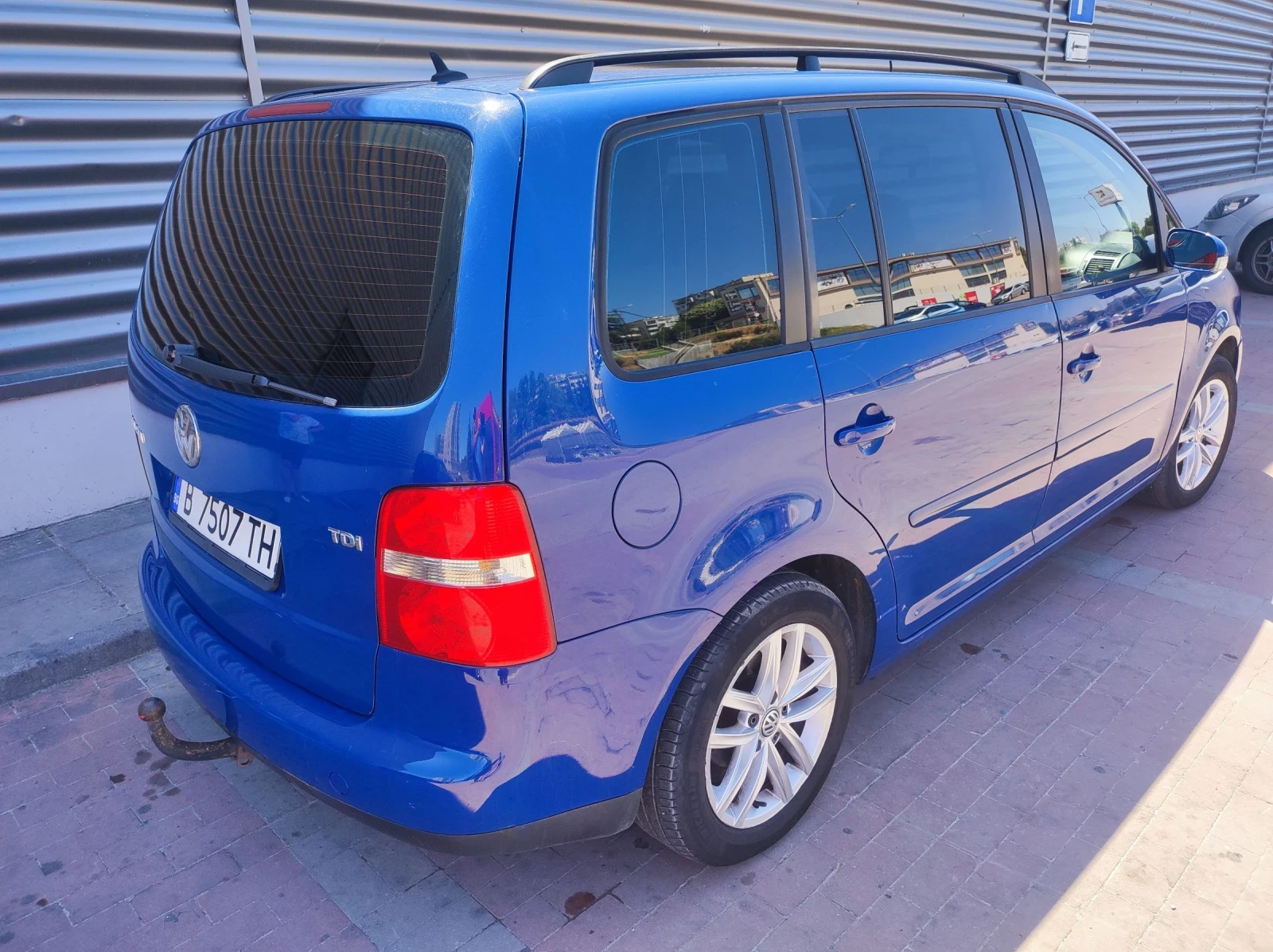 VW Touran 1.9TDI, DSG - изображение 5