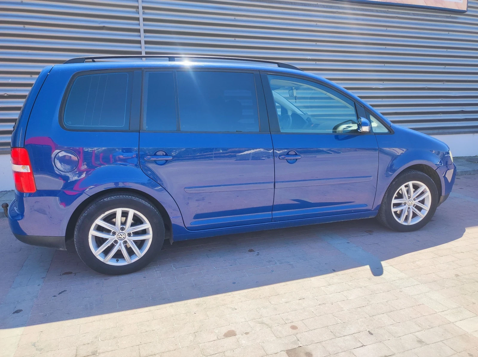 VW Touran 1.9TDI, DSG - изображение 3