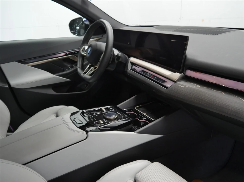 BMW 550 xDrive | Mobile.bg   6