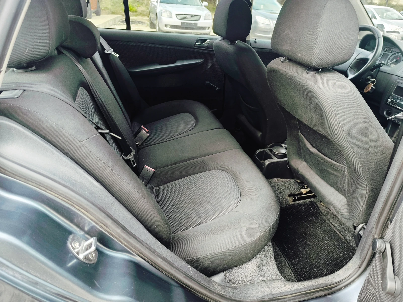 Skoda Fabia 1.2i 12V - изображение 10