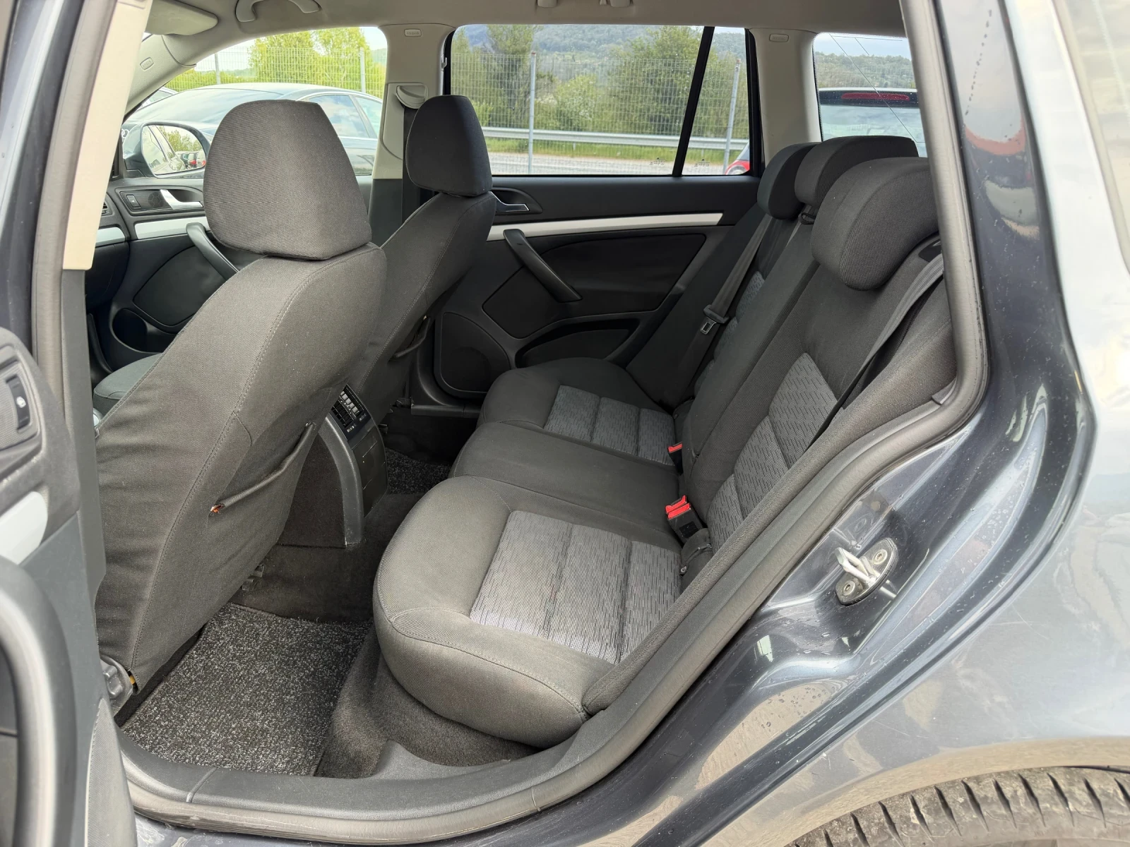 Skoda Octavia 1.9TDI-105PS, снимка 11 - Автомобили и джипове - 53239078