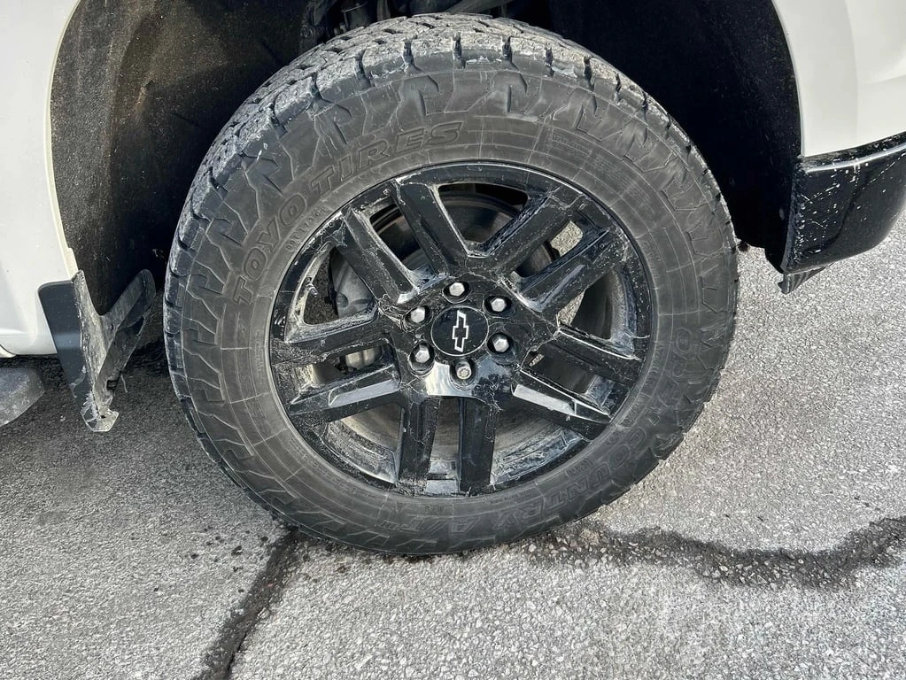 Chevrolet Silverado LT Trail Boss  CARFAX | Mobile.bg � ����������� 7