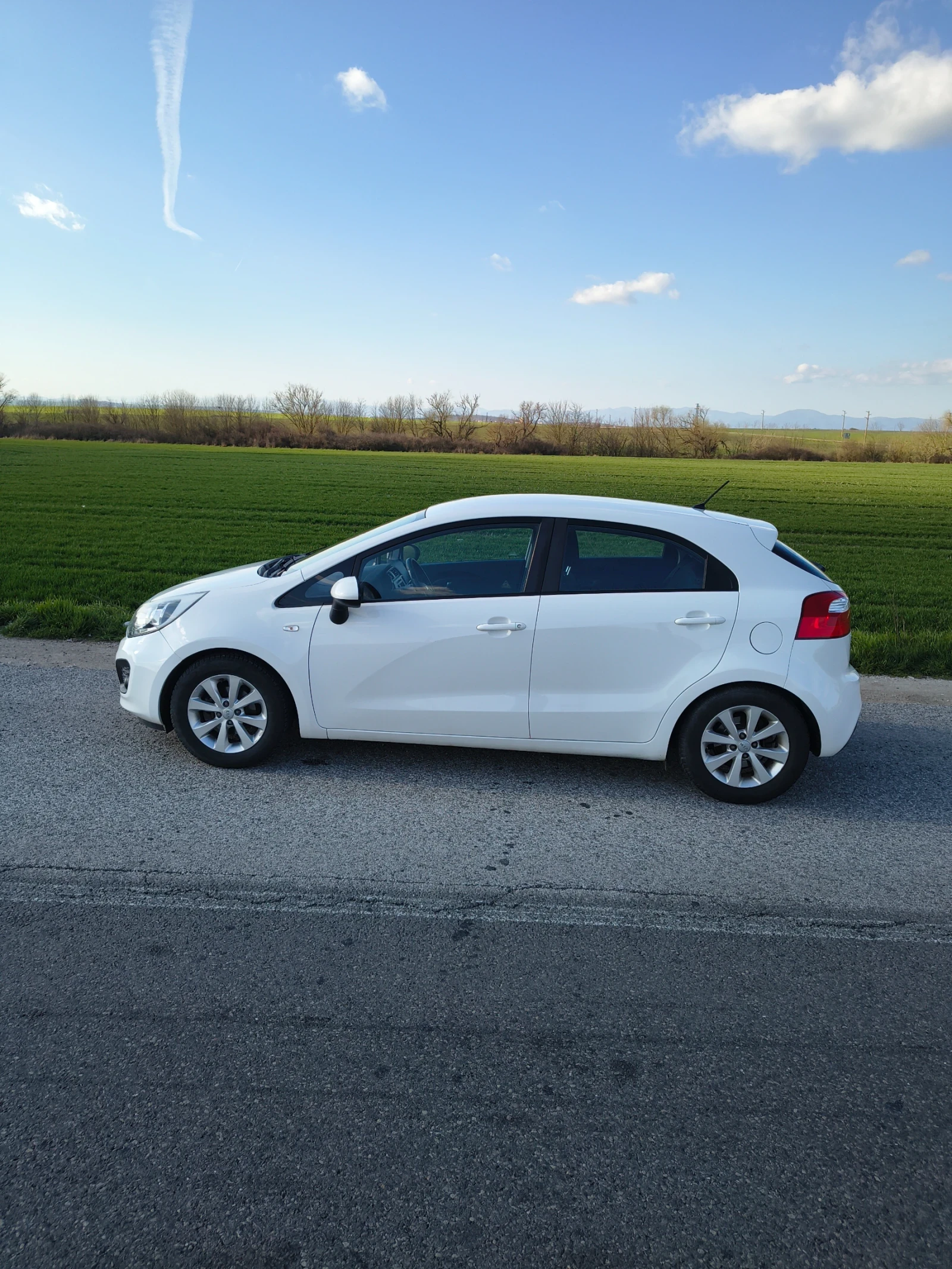 Kia Rio 1.2, снимка 7 - Автомобили и джипове - 53747445