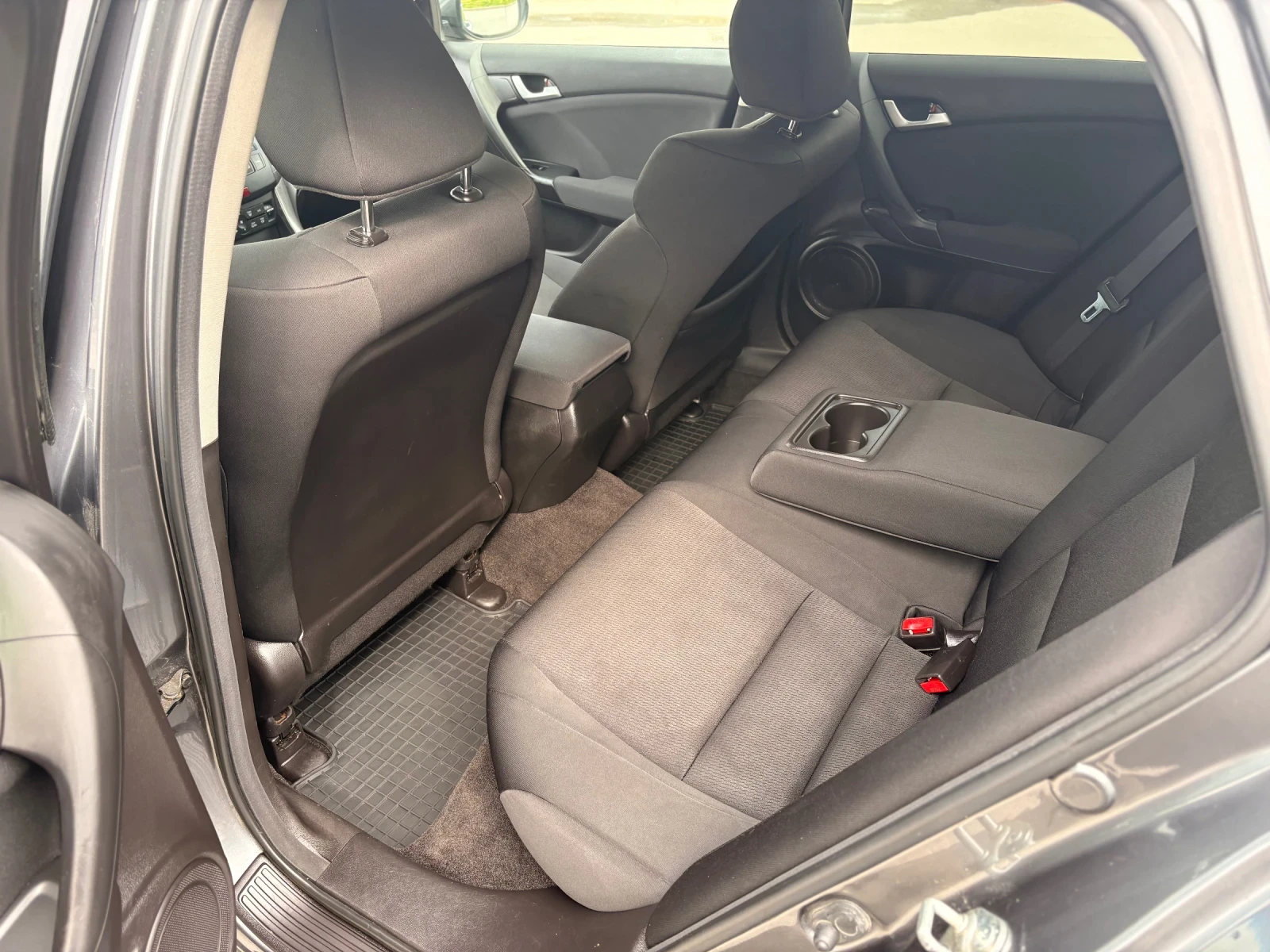 Honda Accord 2.2 cdti Facelift , снимка 11 - Автомобили и джипове - 54546340