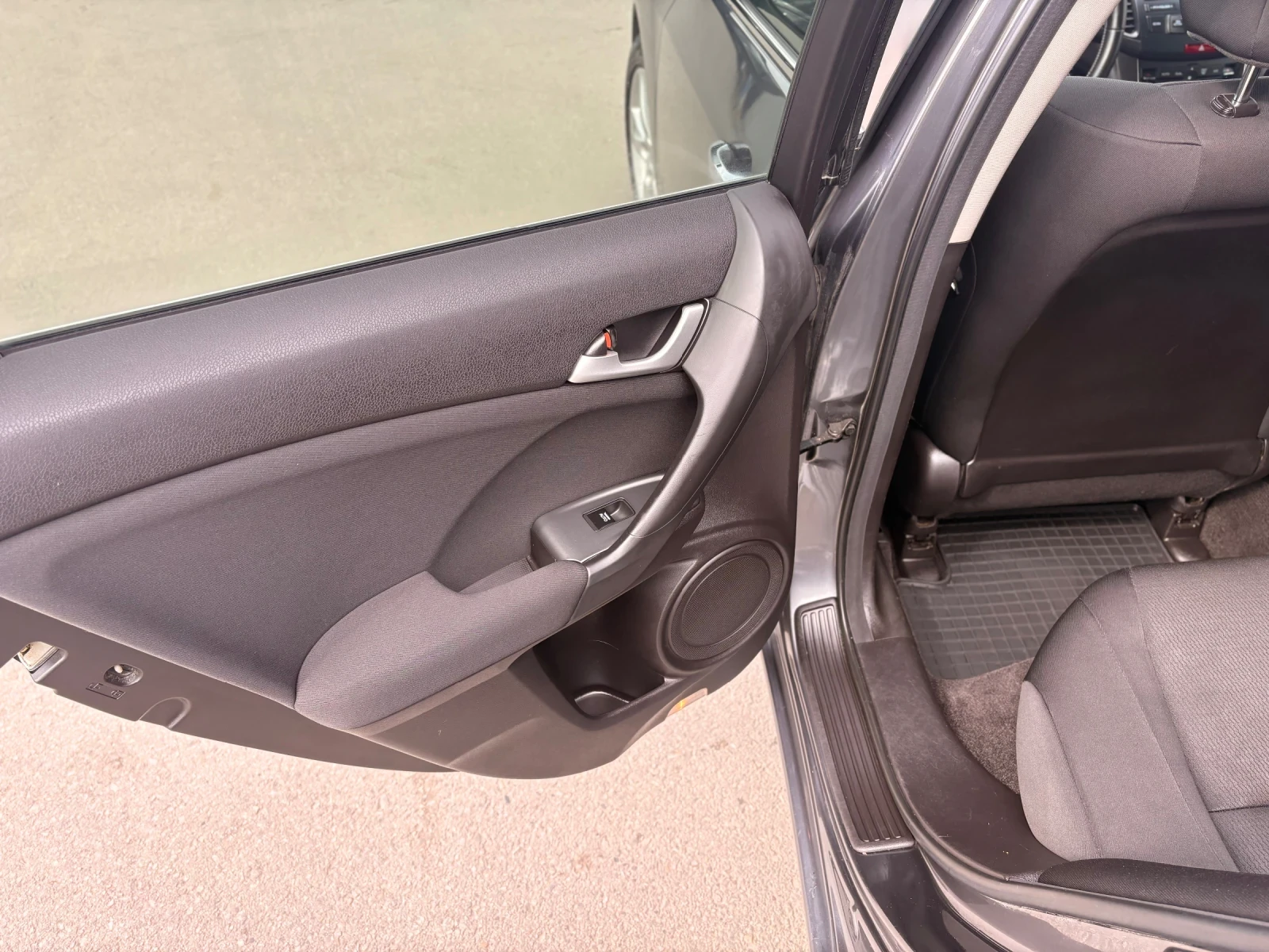 Honda Accord 2.2 cdti Facelift , снимка 13 - Автомобили и джипове - 54546340
