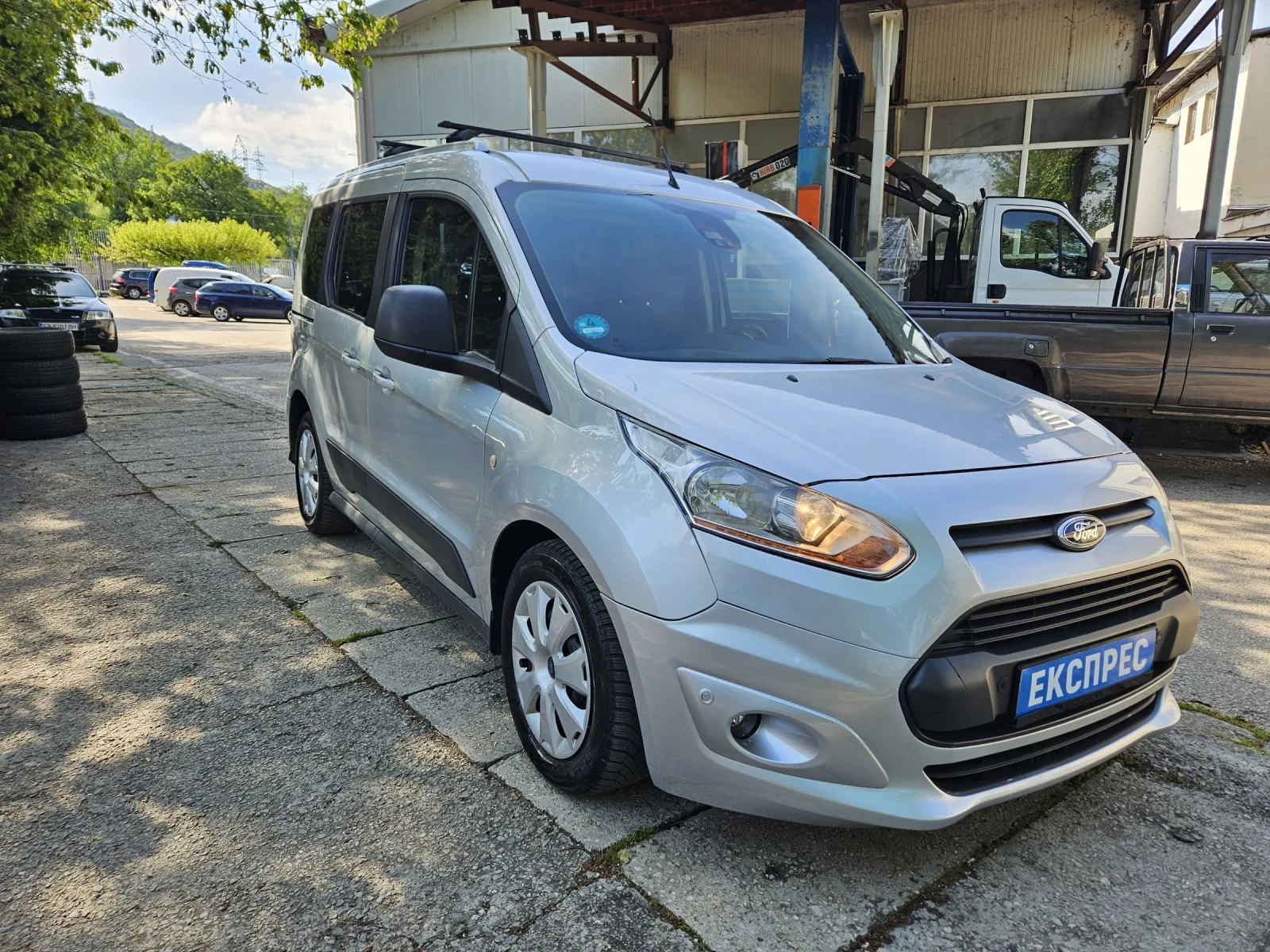 Ford Connect 1.6 116k.s TOURNEO, снимка 8 - Автомобили и джипове - 54601596