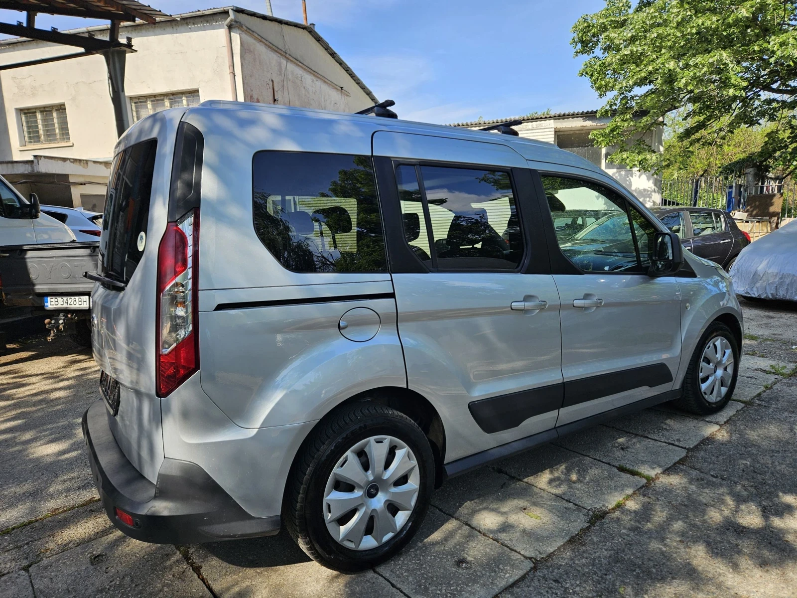 Ford Connect 1.6 116k.s TOURNEO, снимка 6 - Автомобили и джипове - 54601596