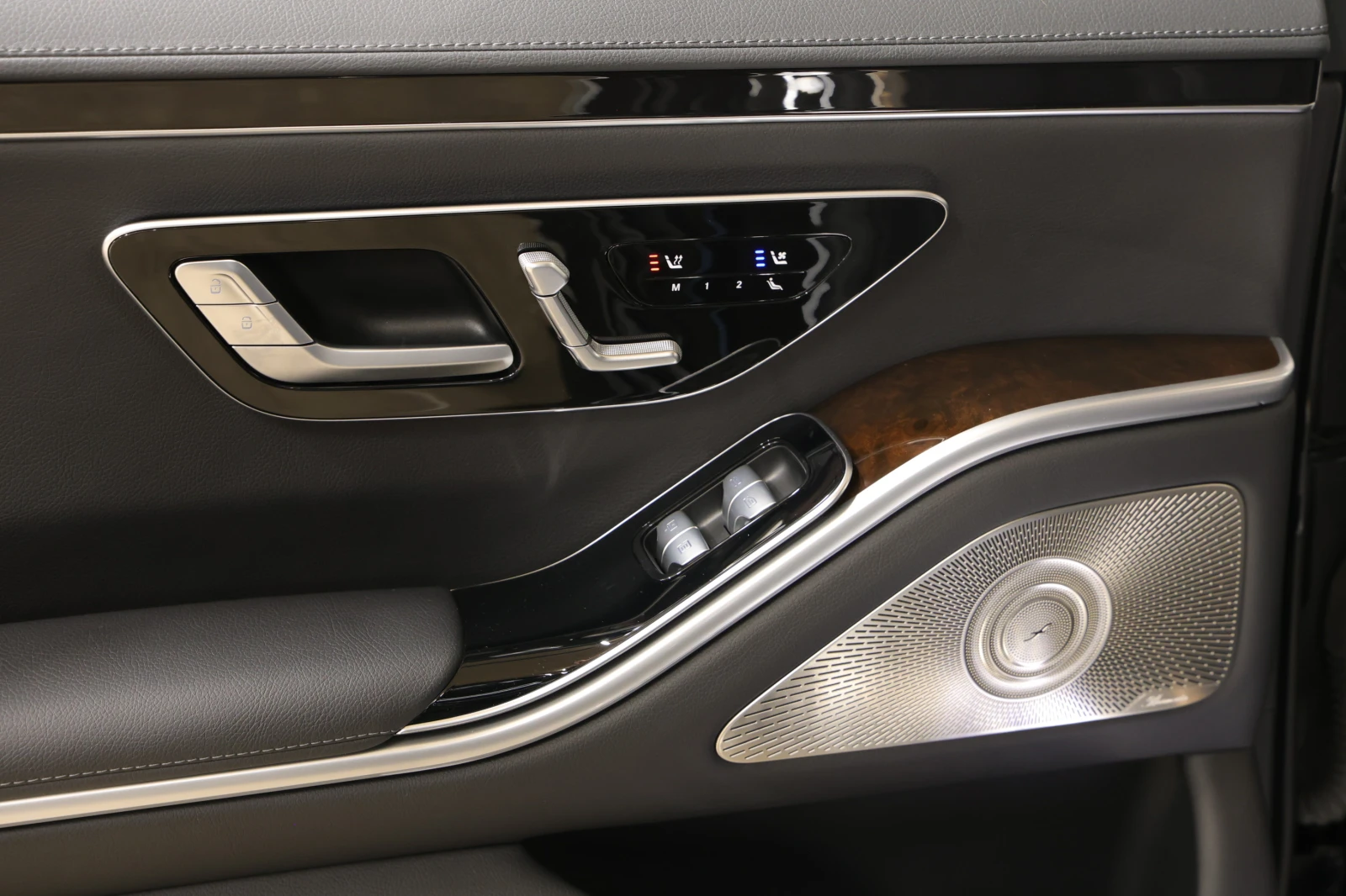 Mercedes-Benz S 400 d 4-MATIC Long AMG Paket, снимка 13 - Автомобили и джипове - 54694406