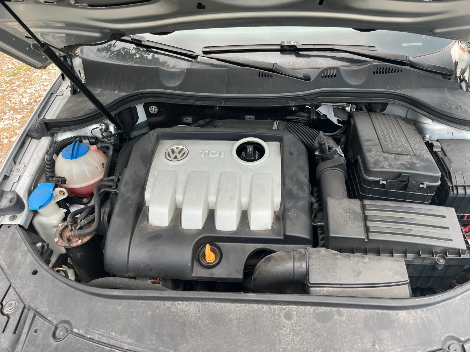 VW Passat 1.9TDI BKC 105, снимка 11 - Автомобили и джипове - 54759618