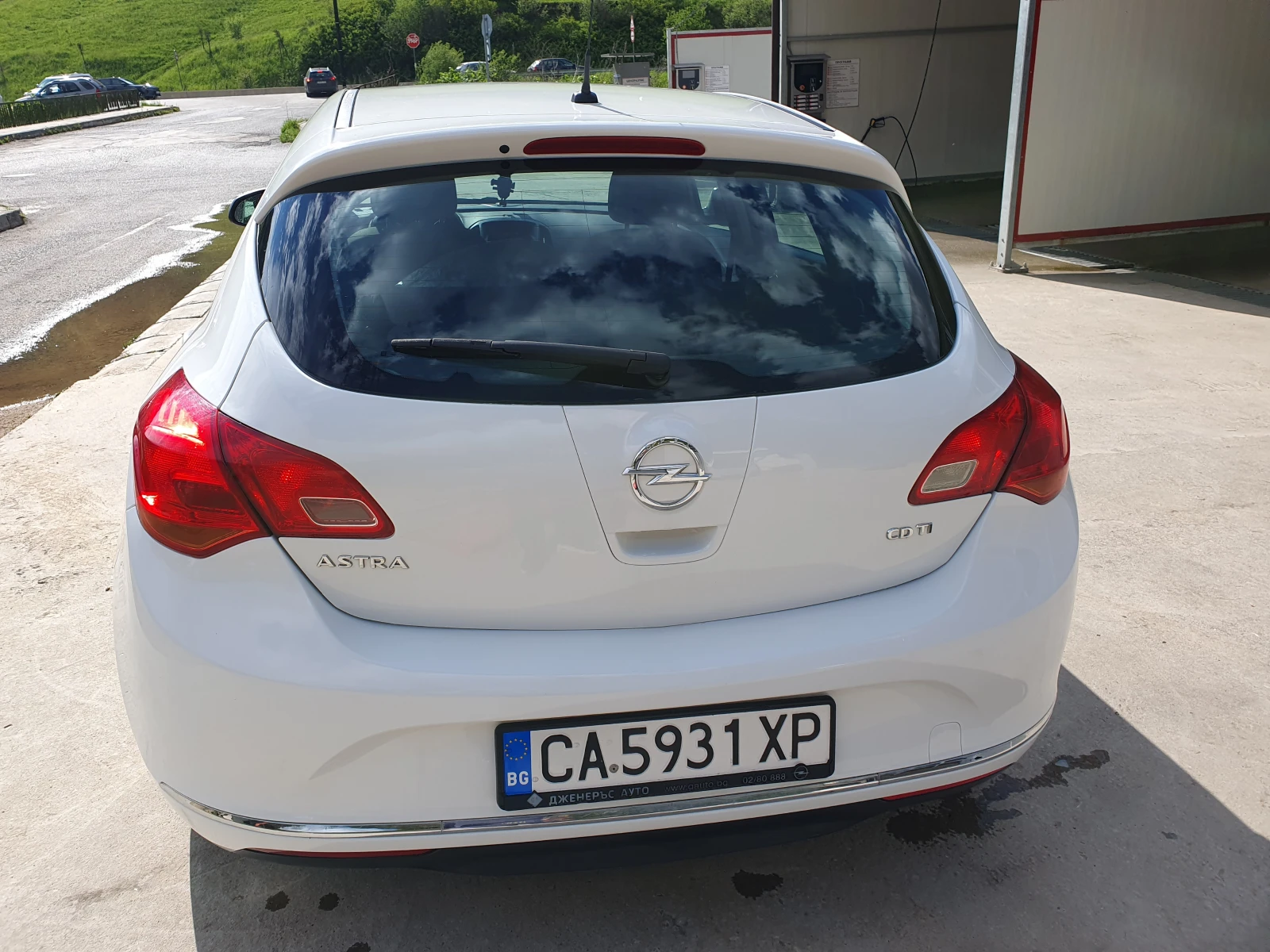 Opel Astra J, снимка 2 - Автомобили и джипове - 55073089