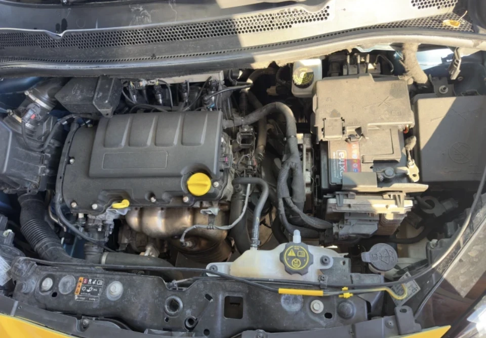 Opel Corsa 1.4 Lpg, снимка 5 - Автомобили и джипове - 55255217