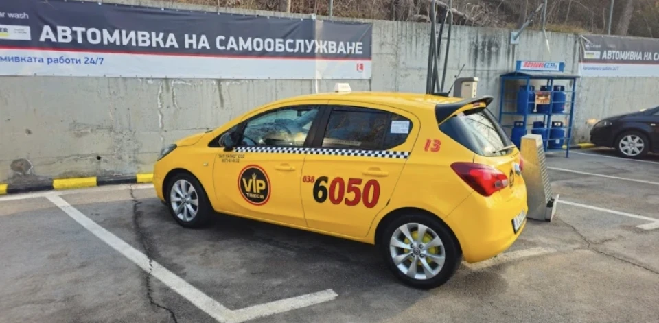 Opel Corsa 1.4 Lpg, снимка 2 - Автомобили и джипове - 55255217
