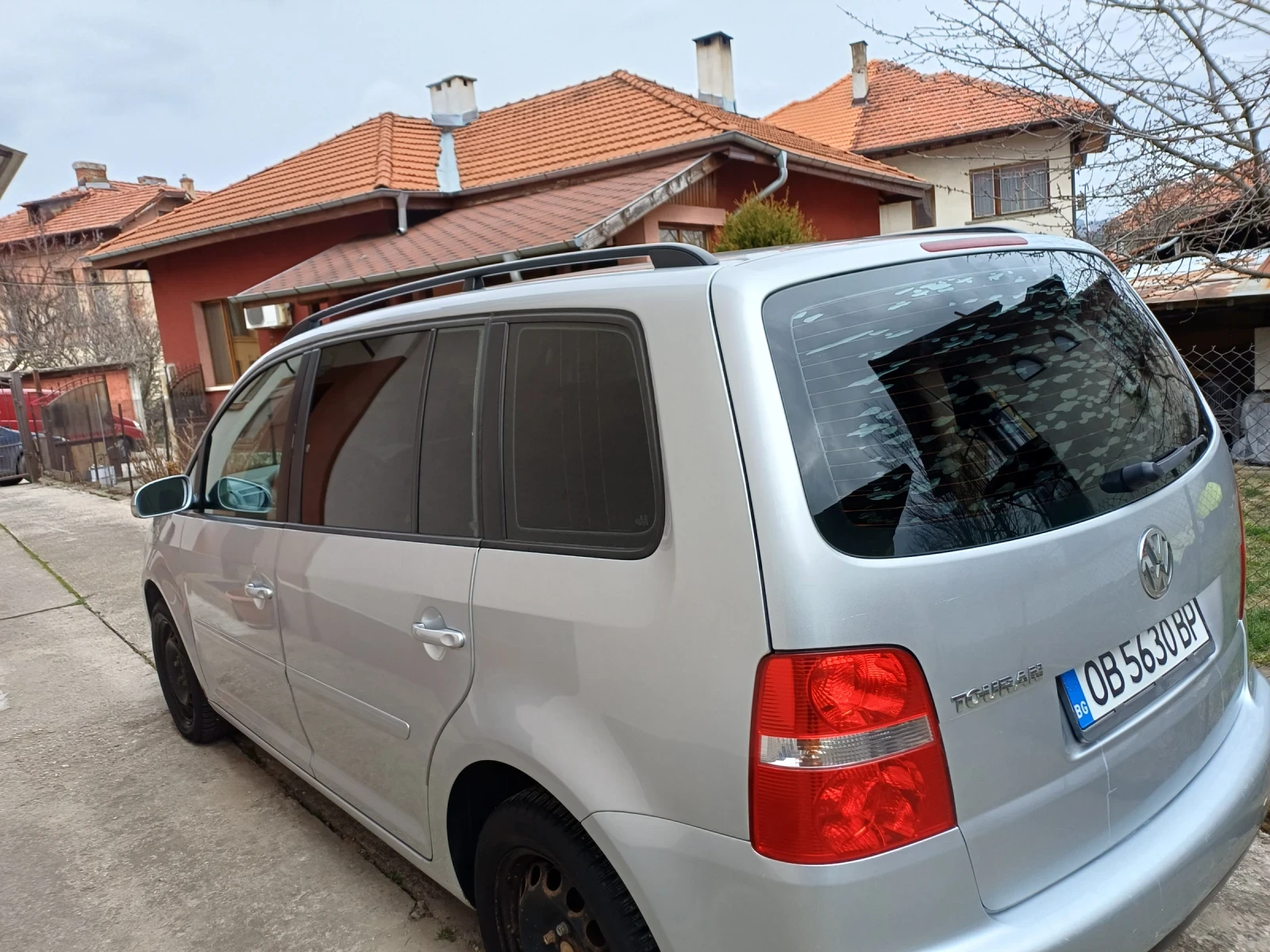 VW Touran, снимка 3 - Автомобили и джипове - 55263812