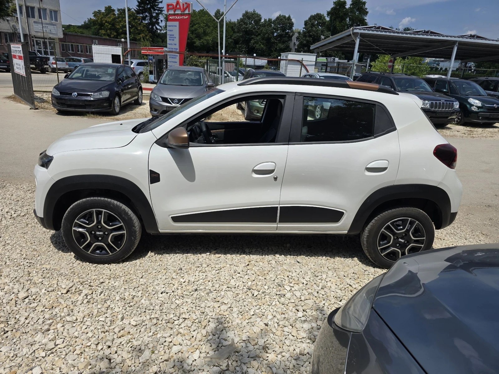 Dacia Spring Extreme 65 Гаранция Лизинг Франция, снимка 2 - Автомобили и джипове - 55311338