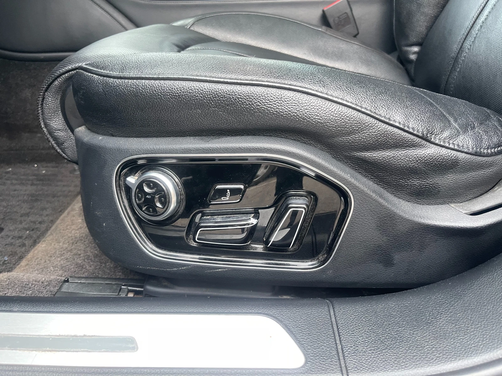 Audi A8 Long 3.0 TFSI Quatro Matrix* Лизинг, снимка 12 - Автомобили и джипове - 55976475