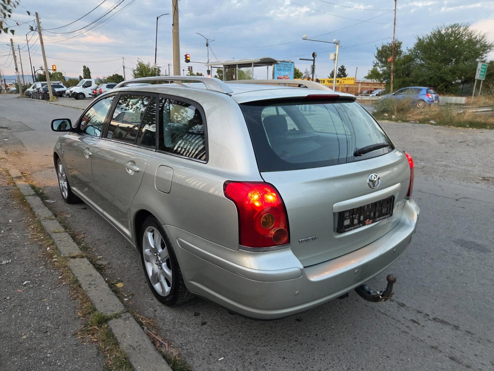 Toyota Avensis 2, 000VVT-I EURO4, снимка 5 - Автомобили и джипове - 56046433