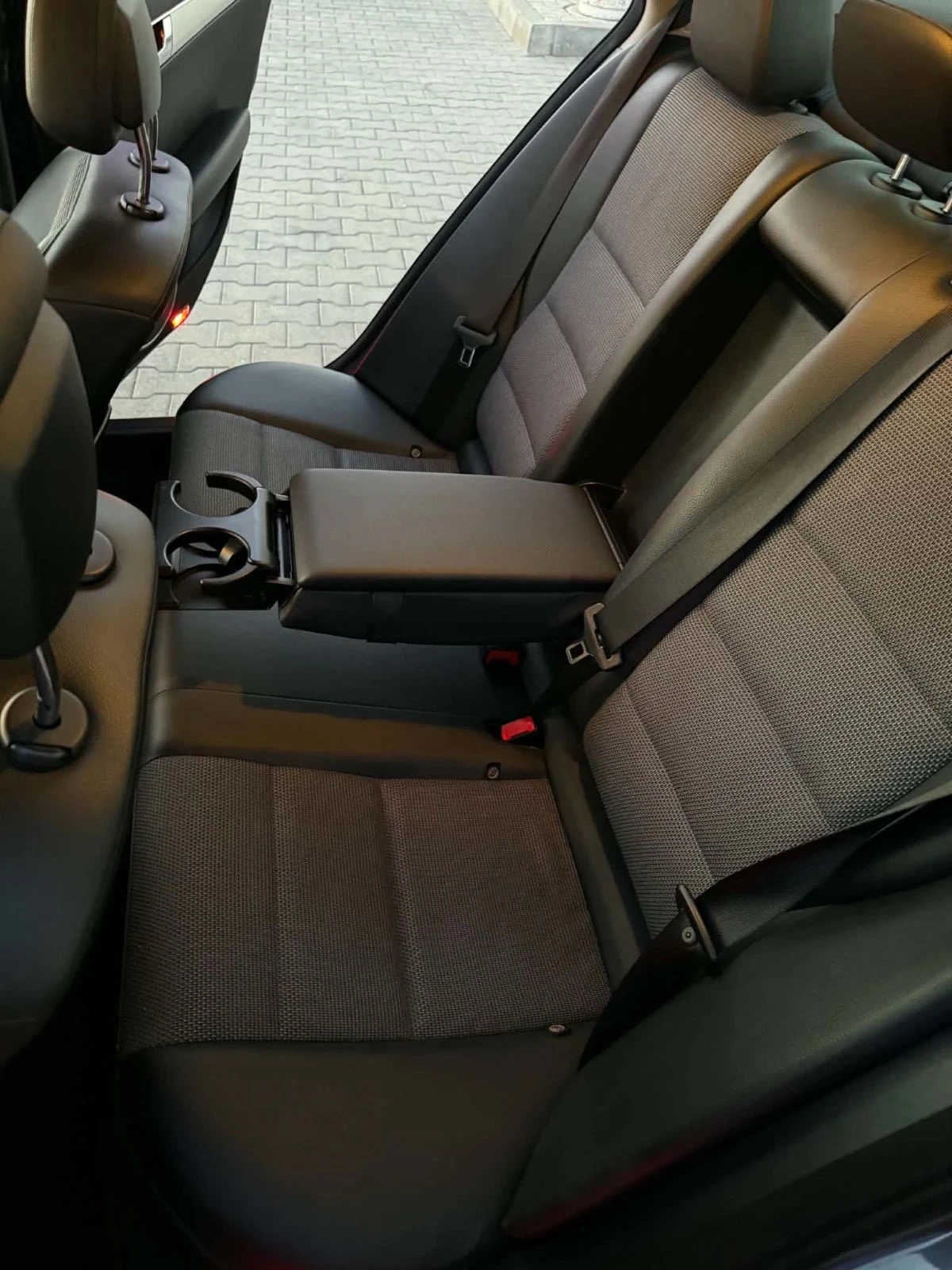 Mercedes-Benz C 220, снимка 14 - Автомобили и джипове - 56311195