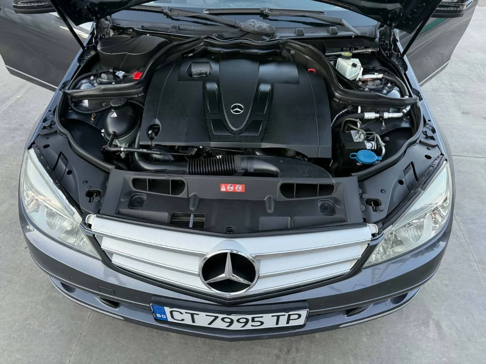 Mercedes-Benz C 220, снимка 12 - Автомобили и джипове - 56311195