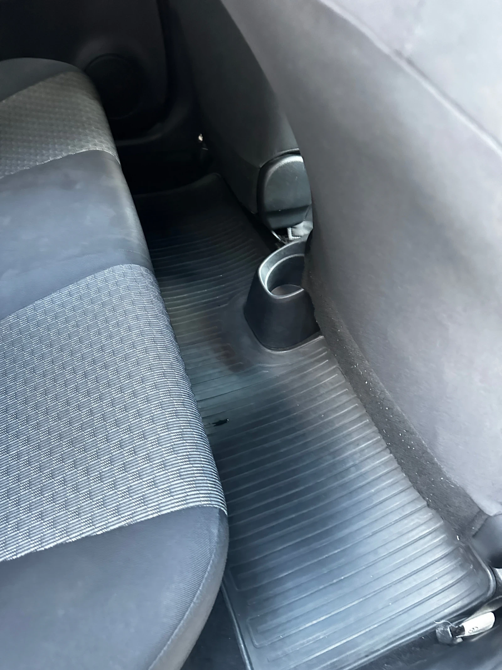 Toyota Yaris, снимка 8 - Автомобили и джипове - 56442920