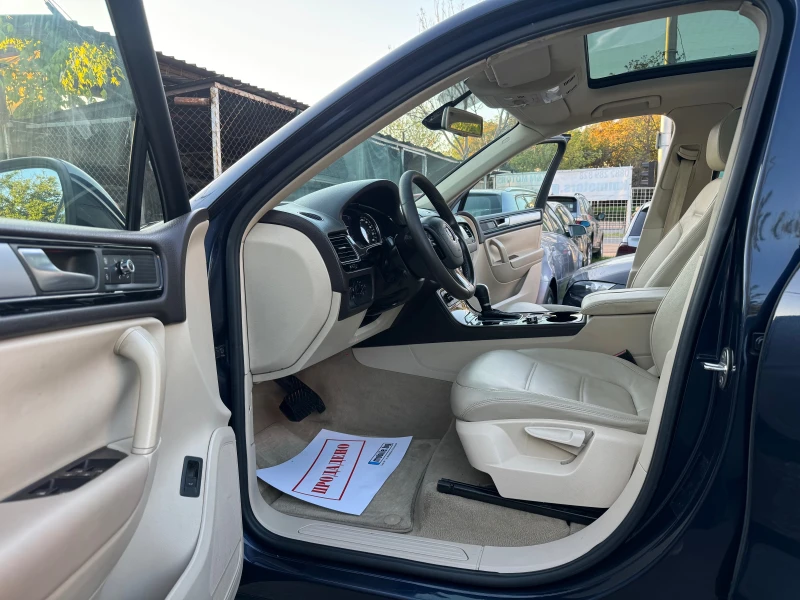 VW Touareg 3.0TDI 245HP 4MOTION AVTOMAT KOJA NAVI PANORAMA E5, снимка 11 - Автомобили и джипове - 52441660