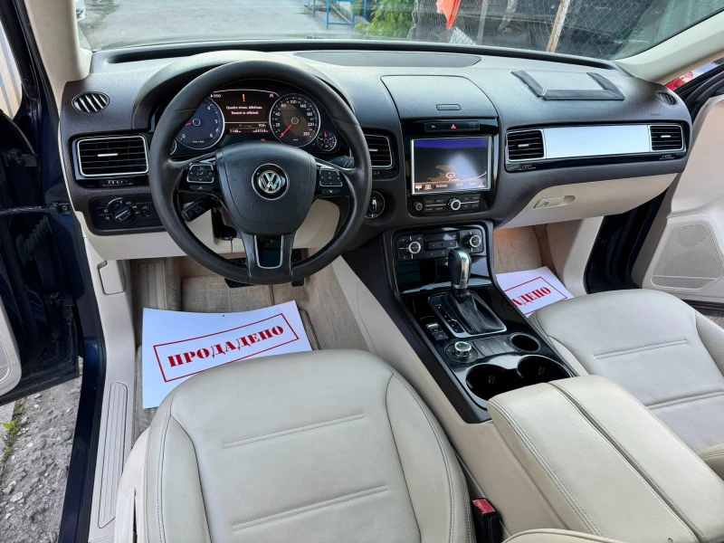 VW Touareg 3.0TDI 245HP 4MOTION AVTOMAT KOJA NAVI PANORAMA E5, снимка 13 - Автомобили и джипове - 52441660