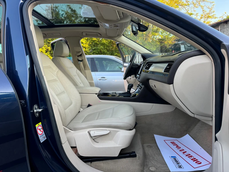 VW Touareg 3.0TDI 245HP 4MOTION AVTOMAT KOJA NAVI PANORAMA E5, снимка 16 - Автомобили и джипове - 52441660