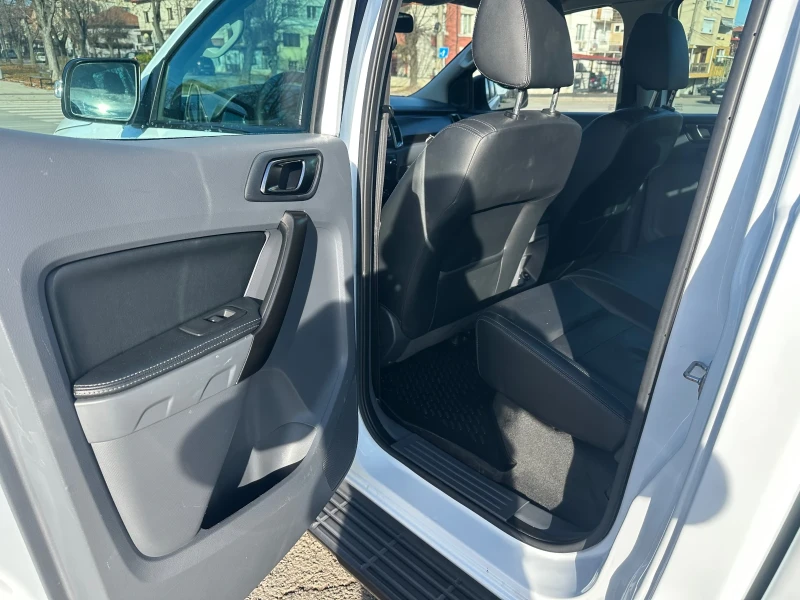 Ford Ranger Black Edition 3.2 TDCI Automatik , снимка 12 - Автомобили и джипове - 51908186