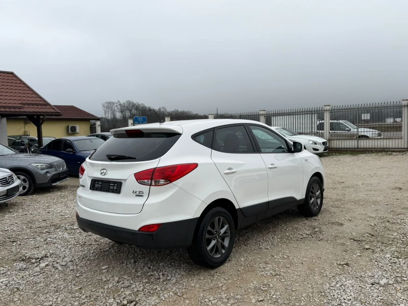 Hyundai IX35 1.7 дизел Италия, снимка 5 - Автомобили и джипове - 53131911