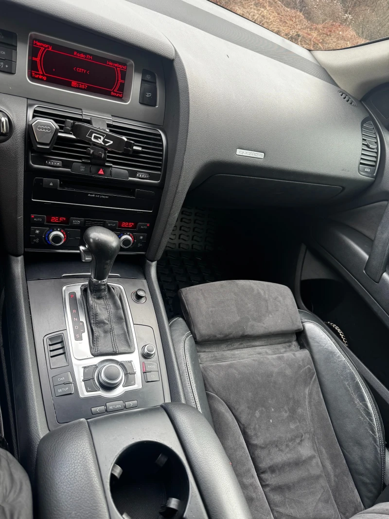 Audi Q7 3.0 TDI Quattro, снимка 8 - Автомобили и джипове - 53298668