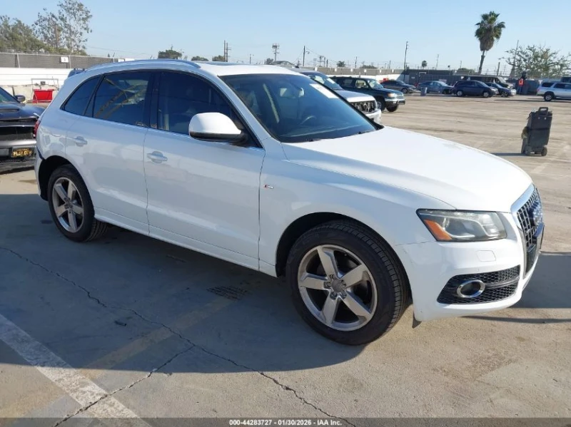 Audi Q5 PREMIUM PLUS * CARFAX* 