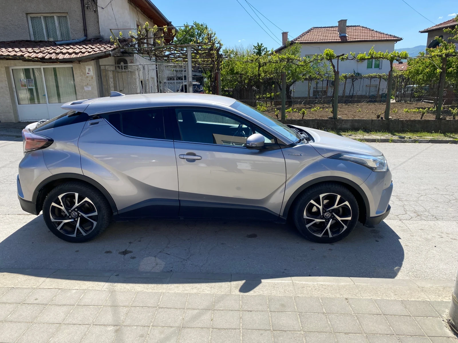 Toyota C-HR  - изображение 4