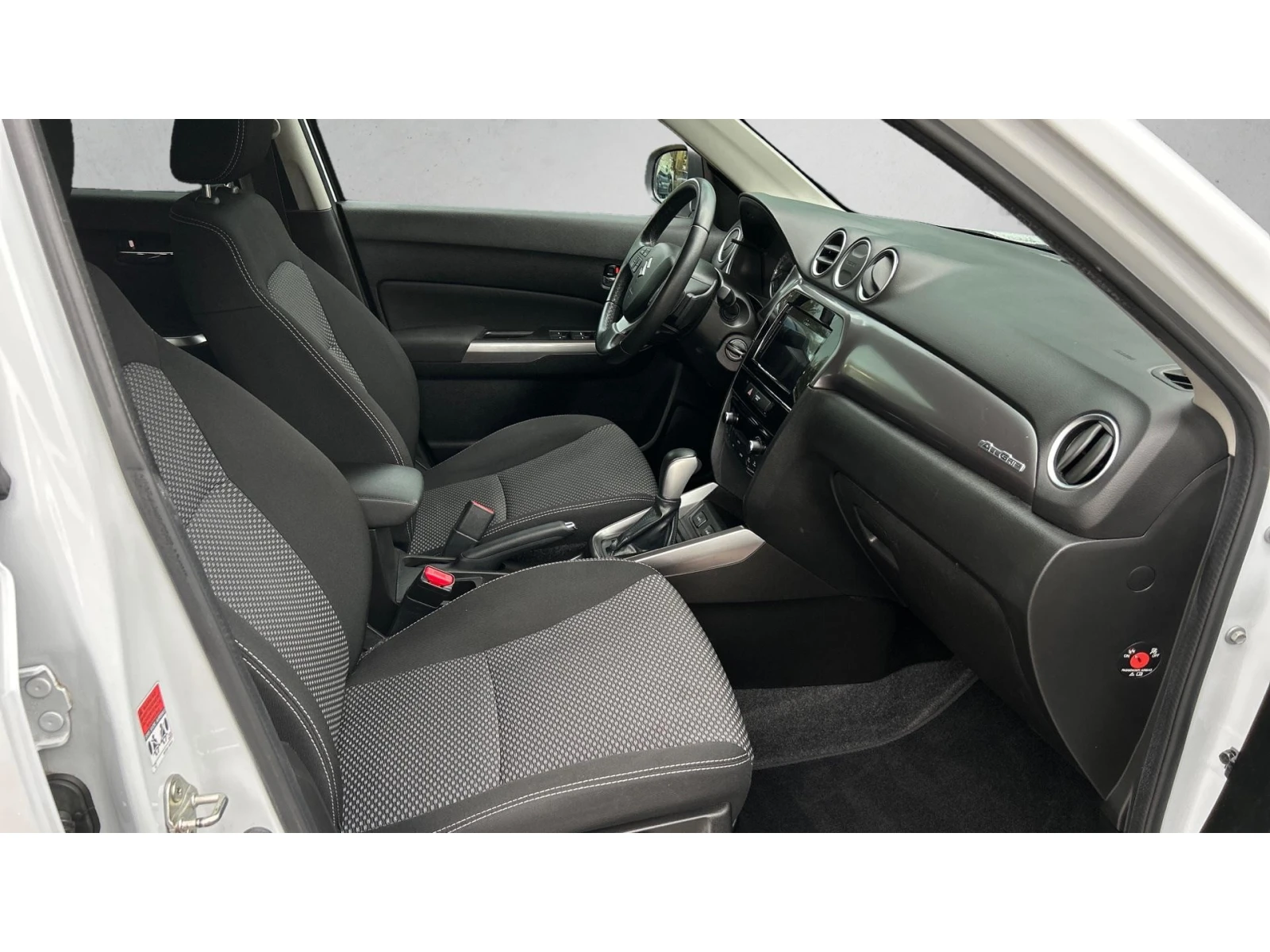 Suzuki Vitara 1.4T All Grip, Месечна вноска от 483 лв. - изображение 6