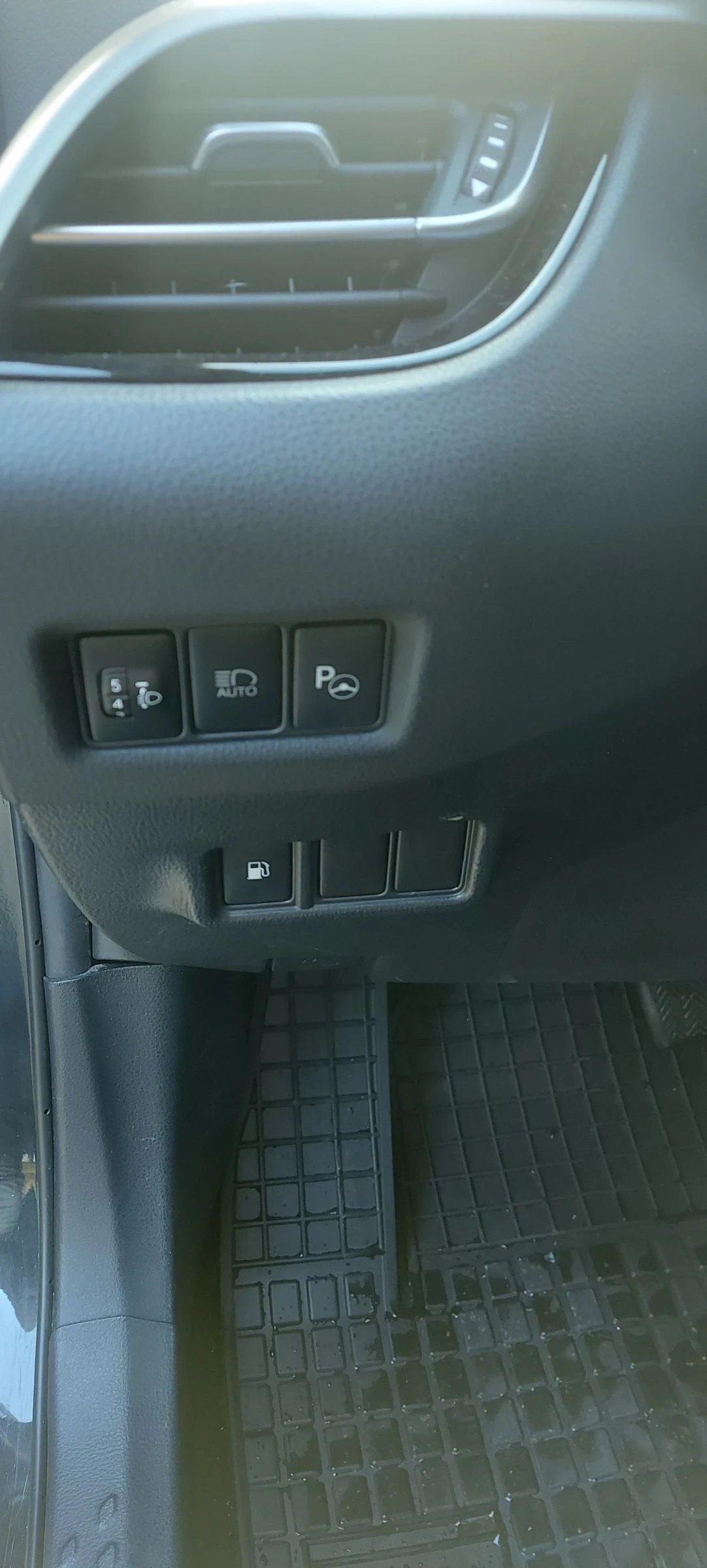 Toyota C-HR 1.8 Hybrid � �������� | Mobile.bg � ����������� 14