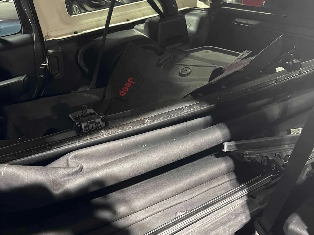 Jeep Wrangler * Rubicon * CARFAX * Подгреви* Два ключа* , снимка 17 - Автомобили и джипове - 53819894