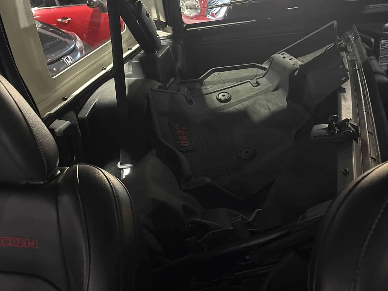 Jeep Wrangler * Rubicon * CARFAX * Подгреви* Два ключа* , снимка 15 - Автомобили и джипове - 53819894