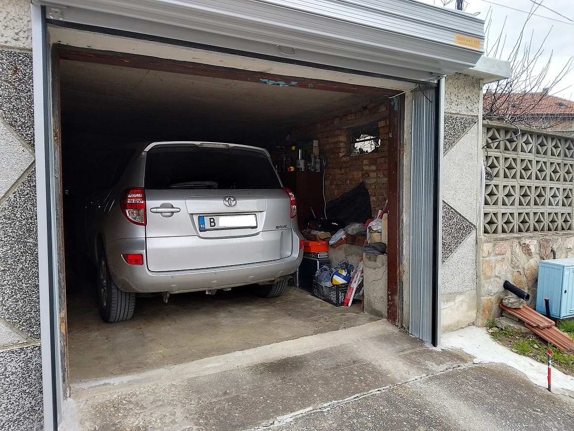 Toyota Rav4, снимка 15 - Автомобили и джипове - 54058443