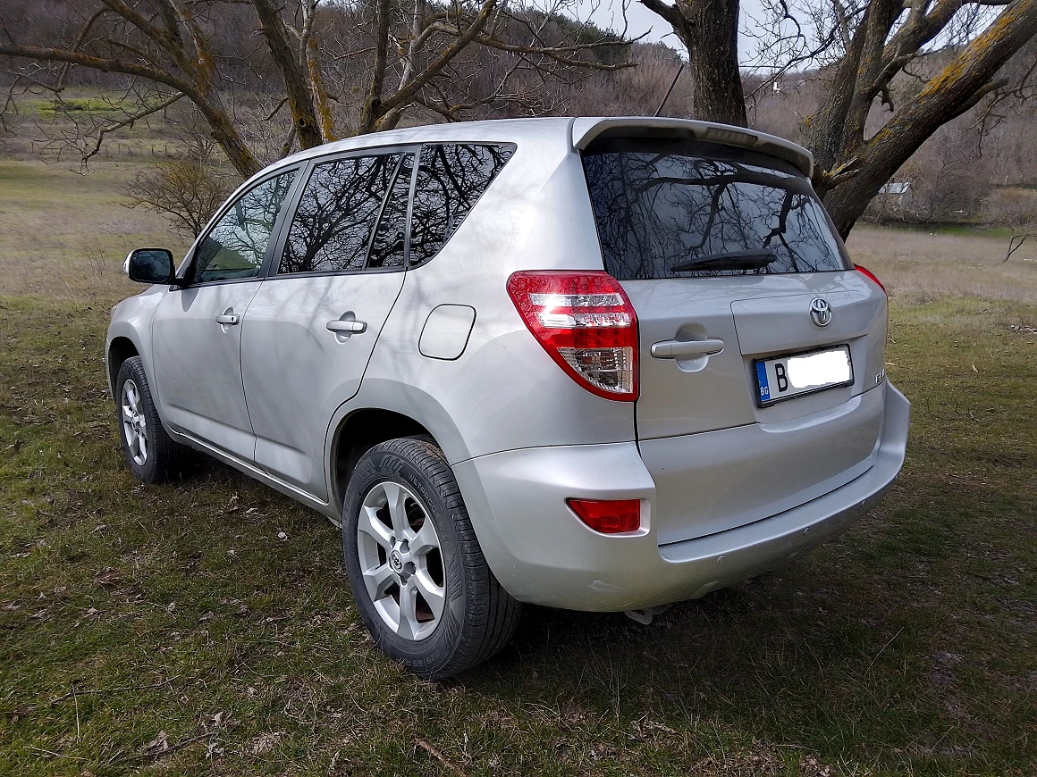 Toyota Rav4, снимка 3 - Автомобили и джипове - 54058443