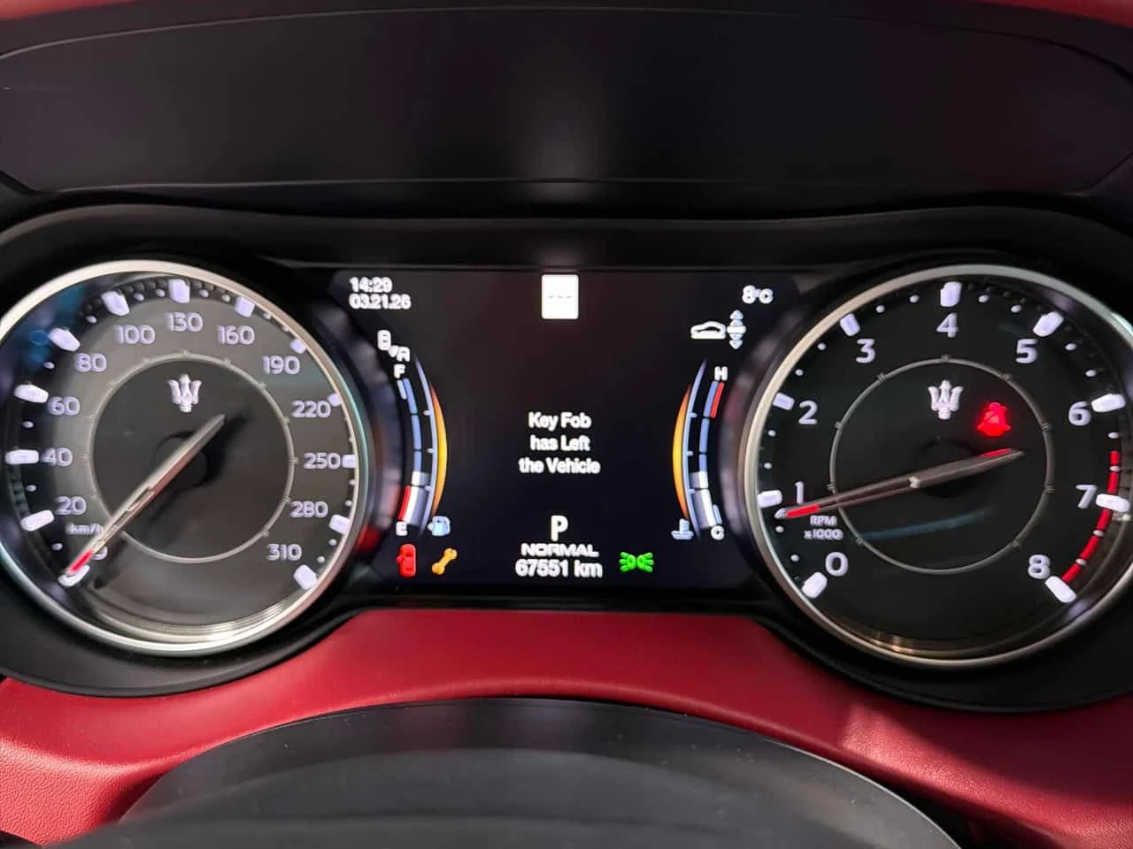 Maserati Levante GT  CARFAX, снимка 8 - Автомобили и джипове - 54060405