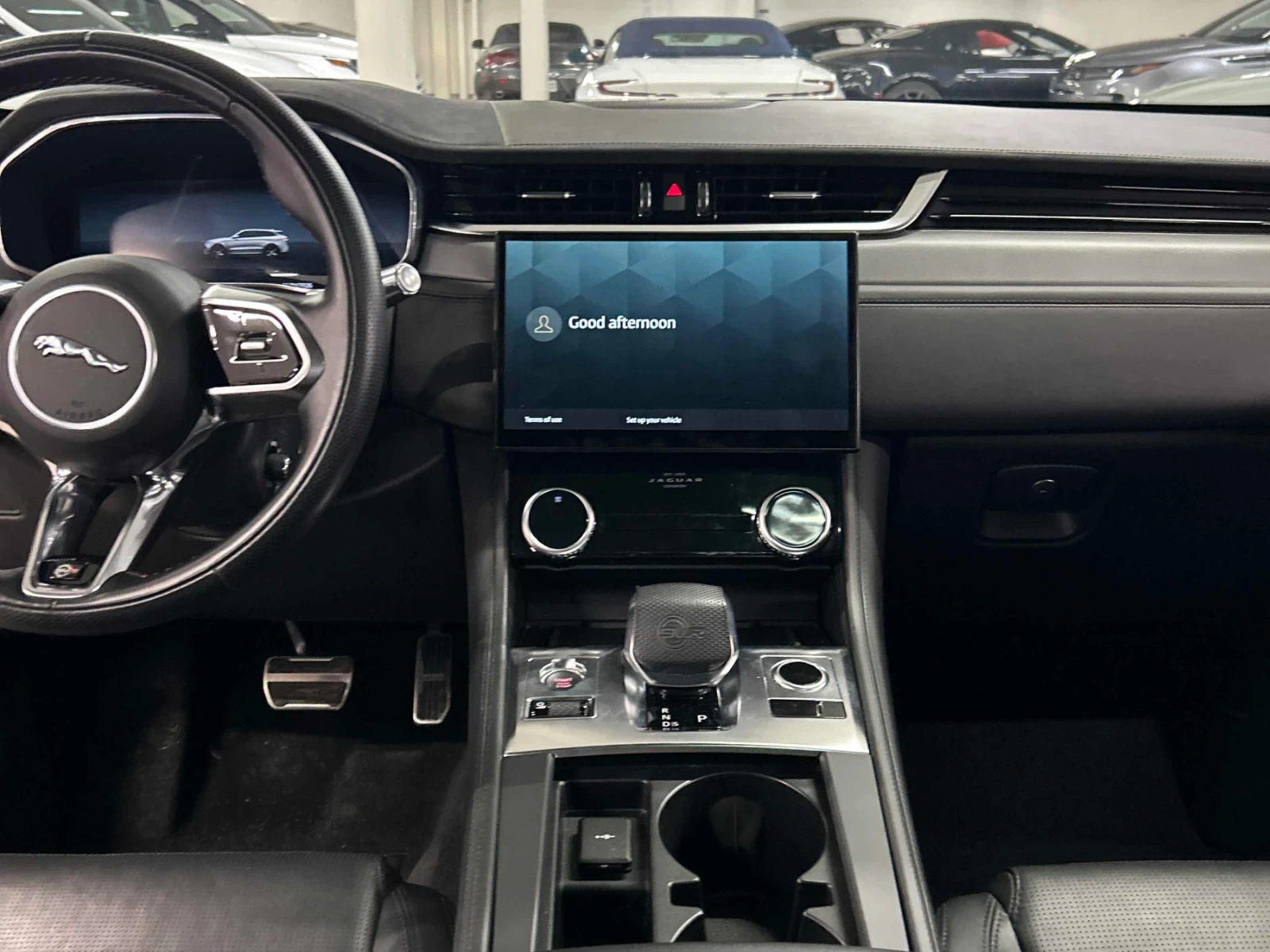 Jaguar F-PACE P550 SVR * CAR FAX * ЦЕНА ДО БГ , снимка 7 - Автомобили и джипове - 54067491