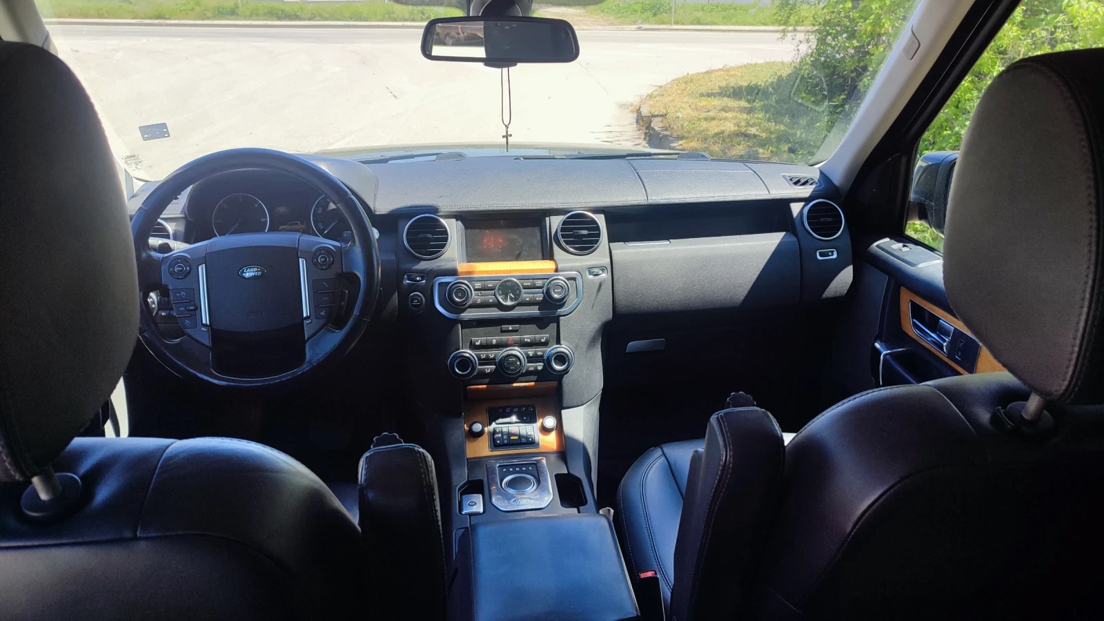 Land Rover Discovery 4, снимка 8 - Автомобили и джипове - 54423802
