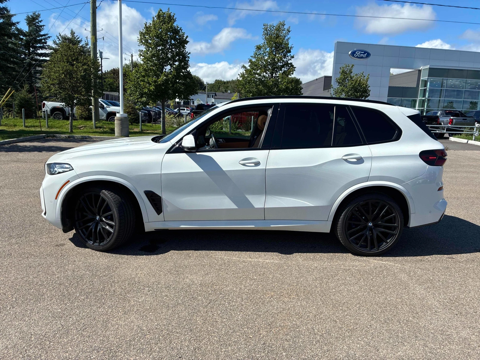 BMW X5 M-PACK* HEAD-UP* 360* ОБДУХВАНЕ* ПОДГРЕВ* PANO, снимка 5 - Автомобили и джипове - 56297952