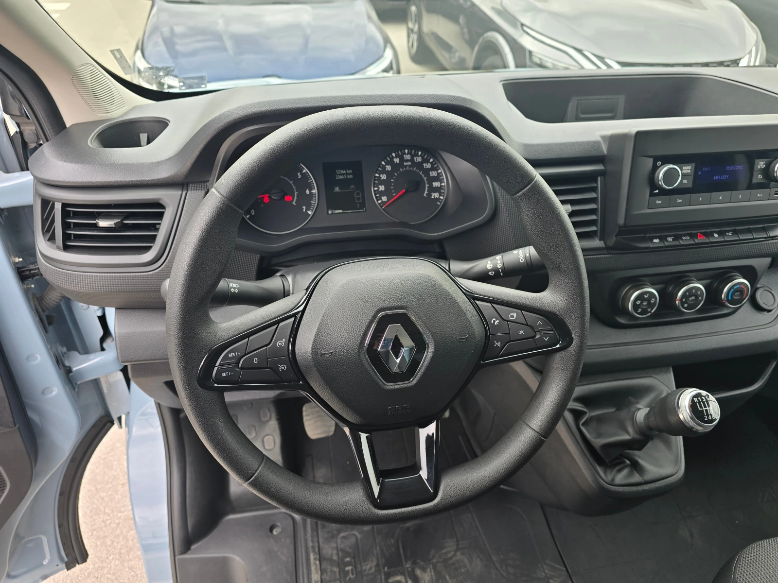Renault Trafic 2.0 dCi L2H1, снимка 11 - Бусове и автобуси - 54661095
