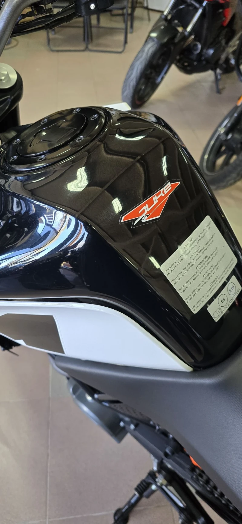 Ktm Duke 125 ABS-TCS ! Лизинг !, снимка 11 - Мотоциклети и мототехника - 52591361