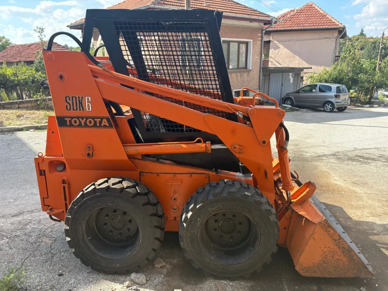 Мини челни товарачи Друга Toyota SDK6 2J 2.5 D 40h, снимка 2 - Индустриална техника - 52543150