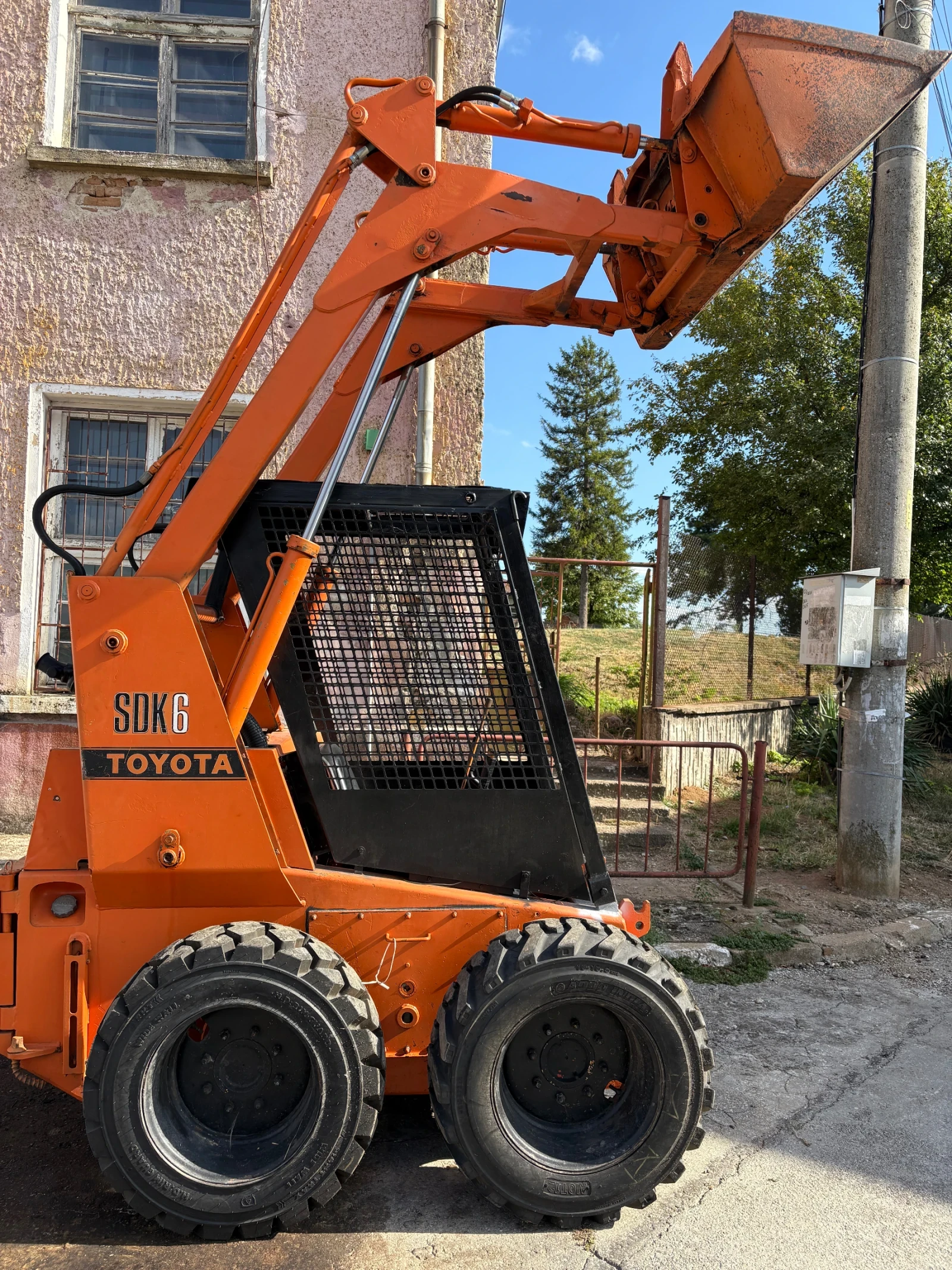 Мини челни товарачи Друга Toyota SDK6 2J 2.5 D 40h, снимка 1